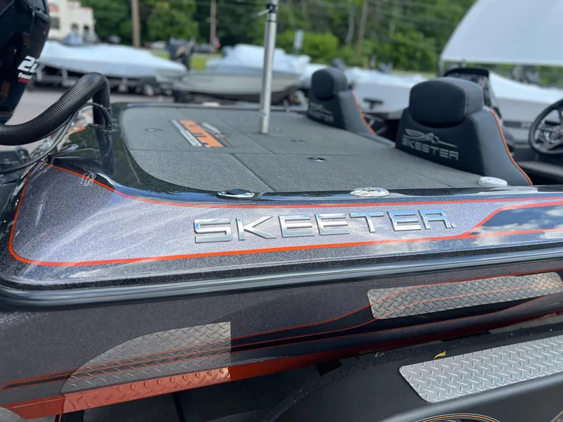 Slide: The Image of Skeeter 225 Zx 2019 - 21