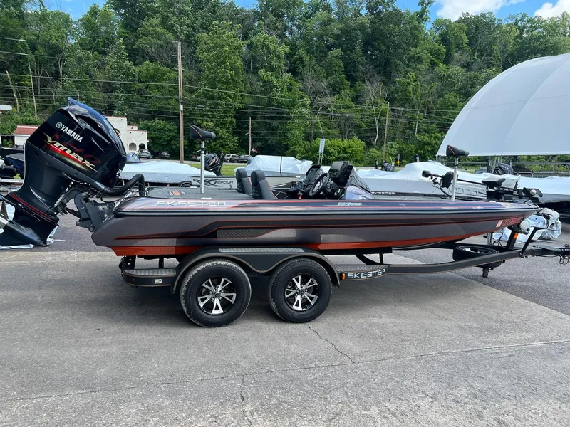 Slide: The Image of Skeeter 225 Zx 2019 - 7