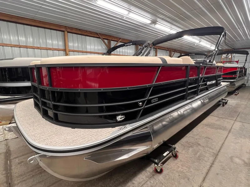 Slide: The Image of Berkshire 24E CTS 3.0 Tritoon 2026 - 24