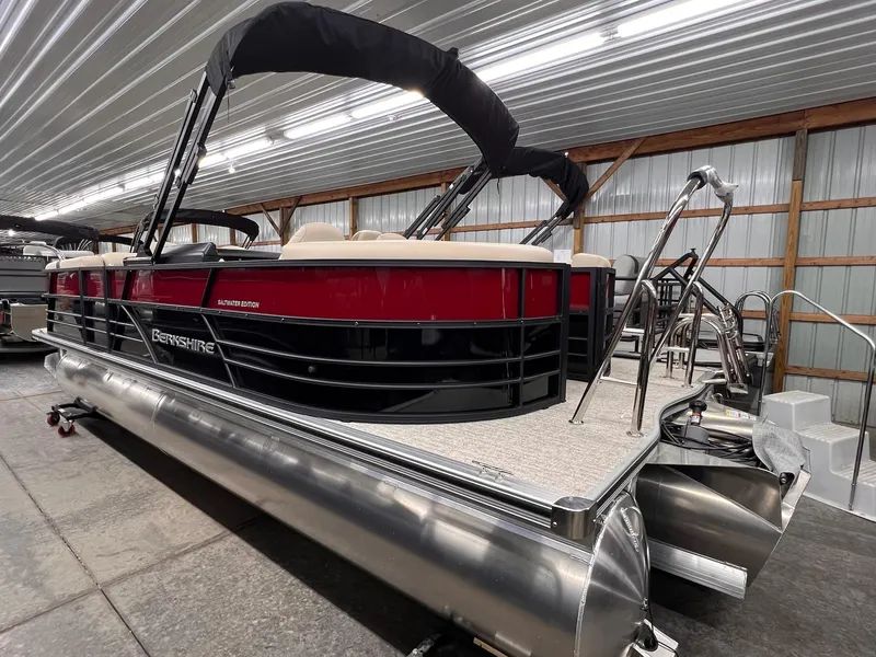 Slide: The Image of Berkshire 24E CTS 3.0 Tritoon 2026 - 29