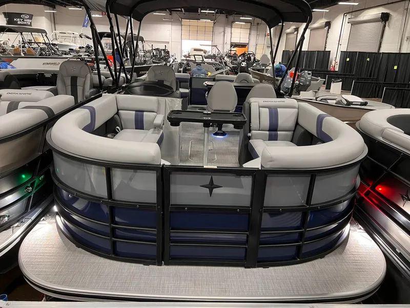 Slide: The Image of Berkshire 24E CTS 3.0 Tritoon 2026 - 12