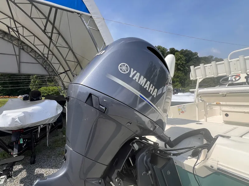 Slide: The Image of Skeeter SX210 2021 - 10