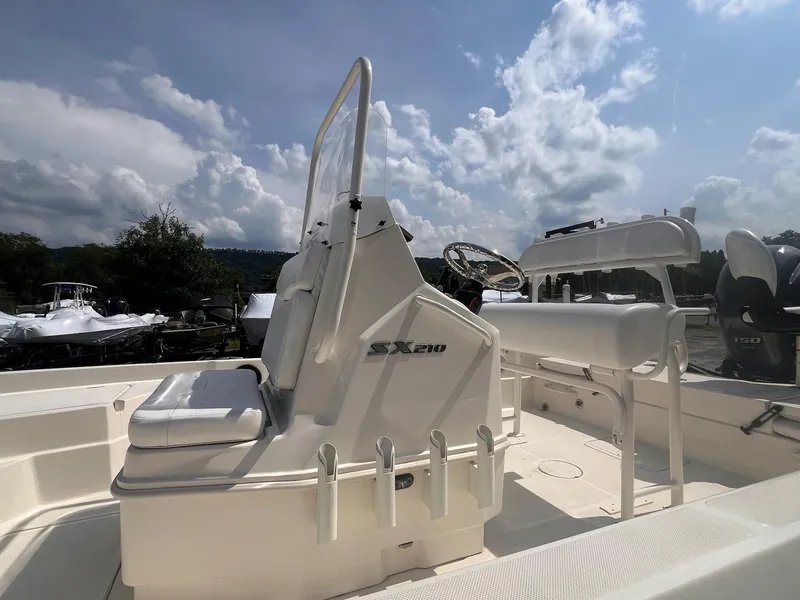 Slide: The Image of Skeeter SX210 2021 - 12