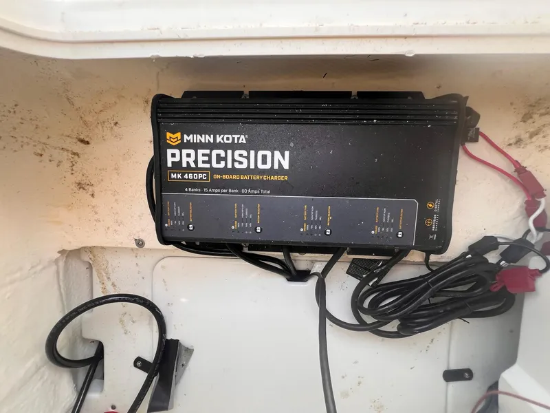 Slide: The Image of Skeeter SX210 2021 - 13