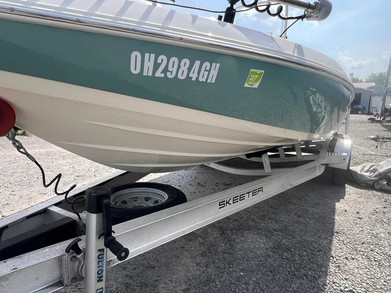 Slide: The Image of Skeeter SX210 2021 - 14