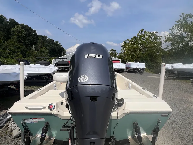 Slide: The Image of Skeeter SX210 2021 - 29