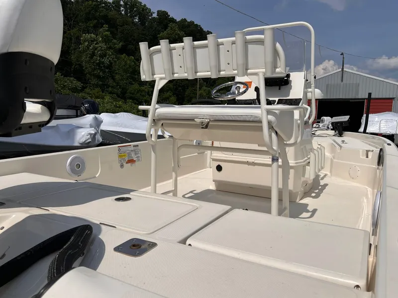 Slide: The Image of Skeeter SX210 2021 - 30