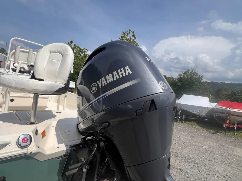 Slide: The Image of Skeeter SX210 2021 - 32