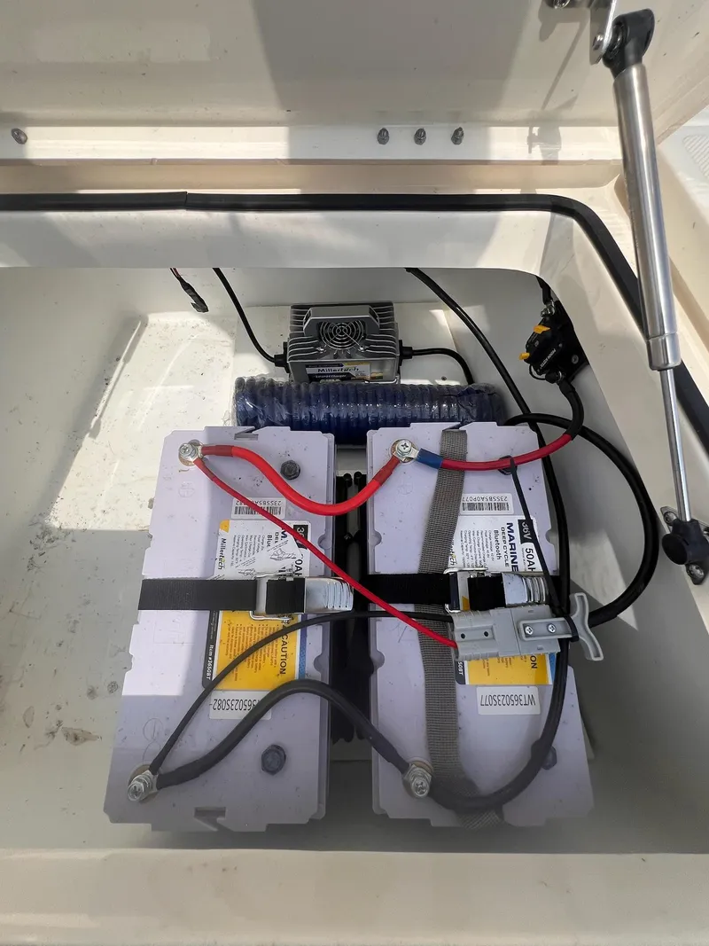 Slide: The Image of Skeeter SX210 2021 - 35