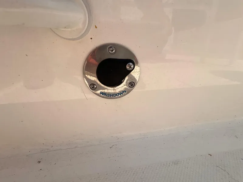 Slide: The Image of Skeeter SX210 2021 - 4