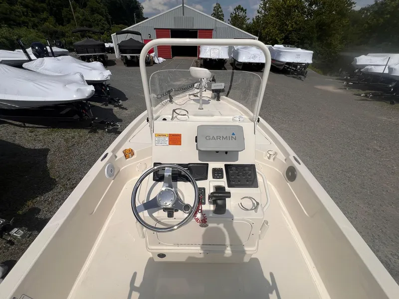 Slide: The Image of Skeeter SX210 2021 - 40