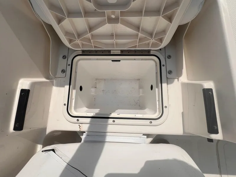 Slide: The Image of Skeeter SX210 2021 - 41