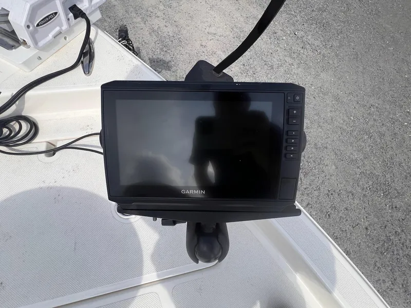 Slide: The Image of Skeeter SX210 2021 - 42