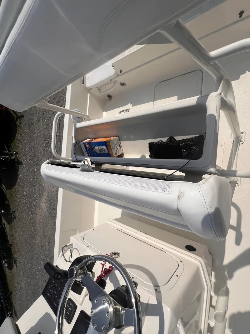 Slide: The Image of Skeeter SX210 2021 - 45