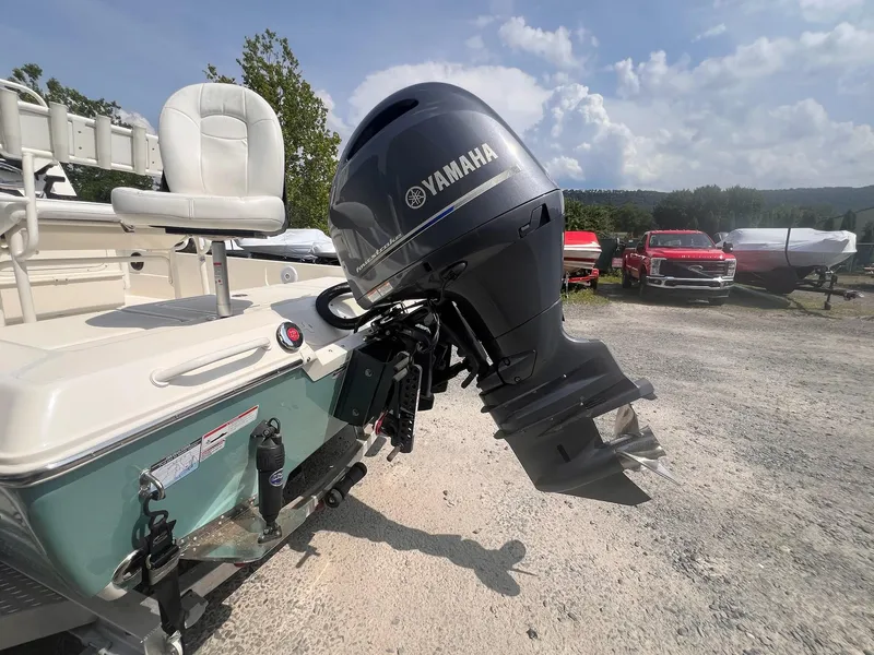 Slide: The Image of Skeeter SX210 2021 - 46