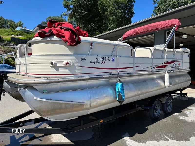 Slide: The Image of Sun Tracker 22 Party Barge 2005 - 20