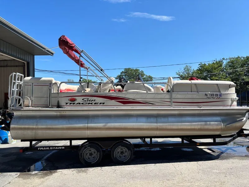 Slide: The Image of Sun Tracker 22 Party Barge 2005 - 21