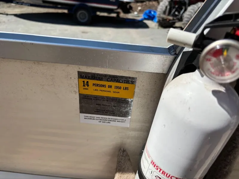 Slide: The Image of Sun Tracker 22 Party Barge 2005 - 6