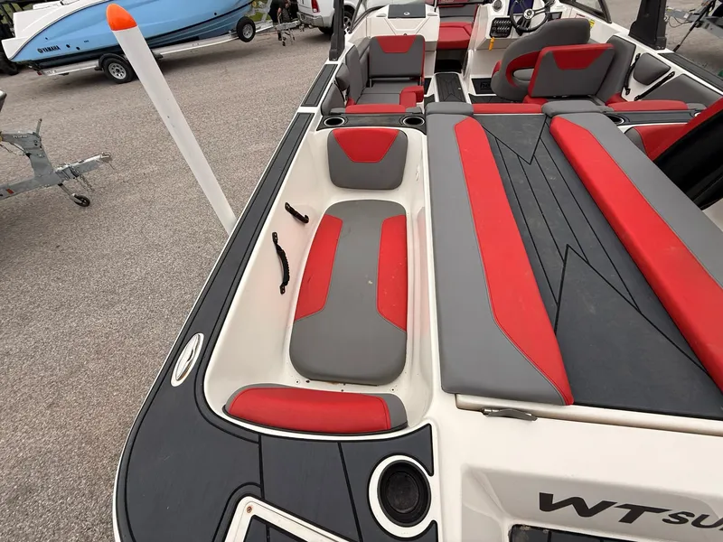 Slide: The Image of Heyday Wake Boats WTSurf 2018 - 13