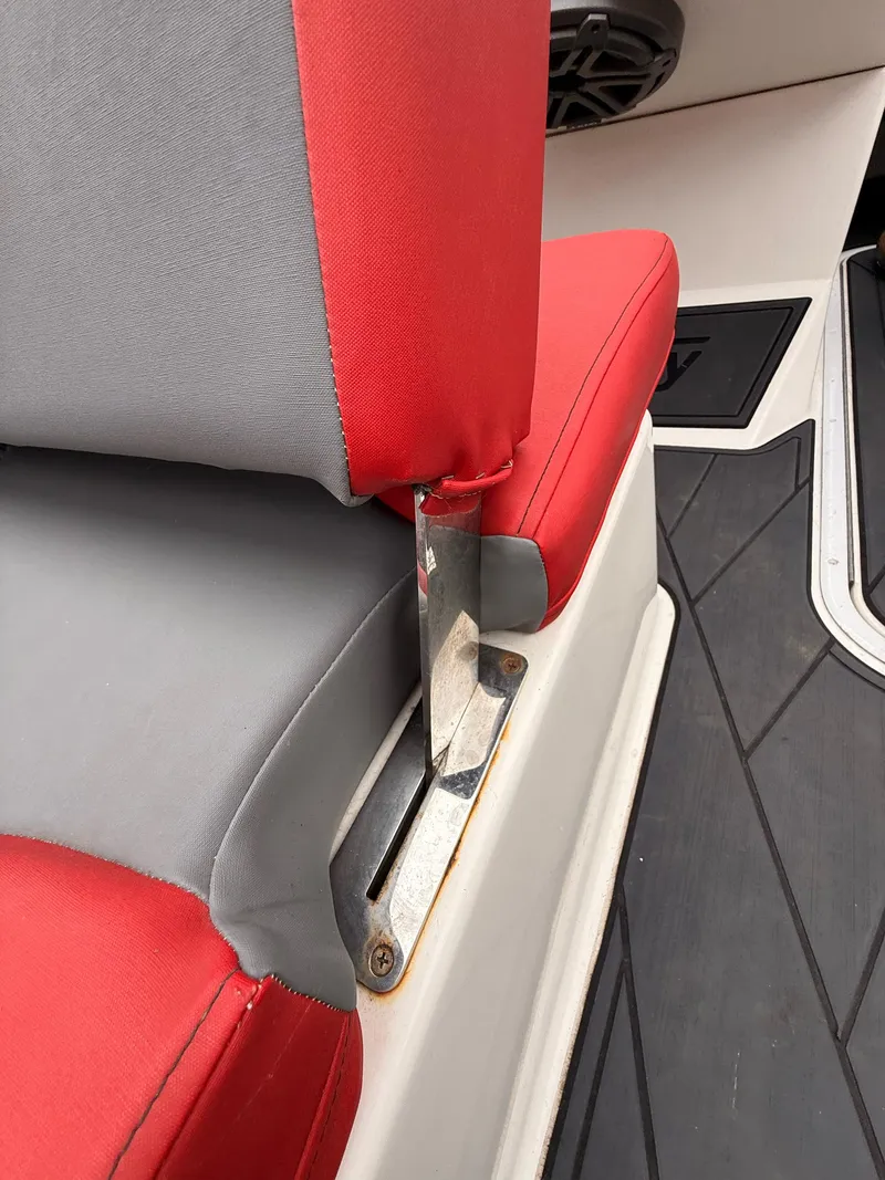 Slide: The Image of Heyday Wake Boats WTSurf 2018 - 22