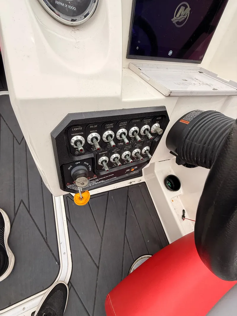 Slide: The Image of Heyday Wake Boats WTSurf 2018 - 25