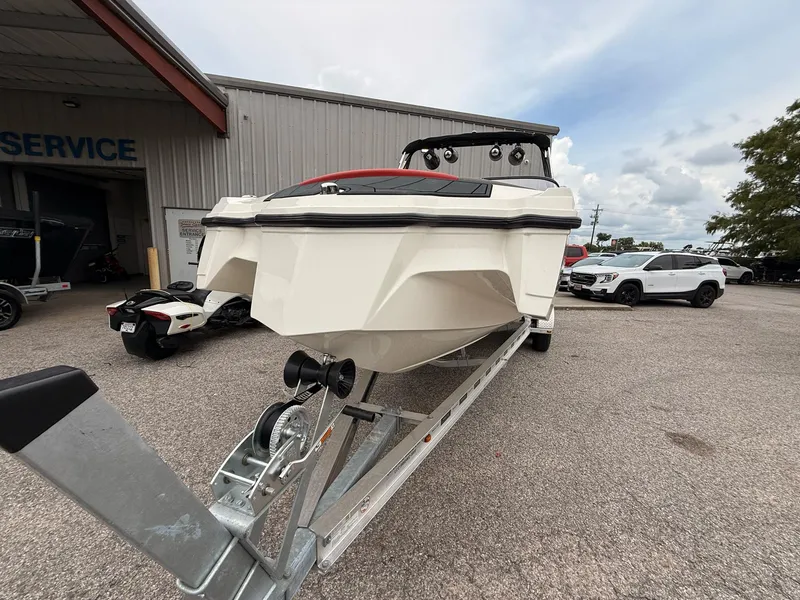 Slide: The Image of Heyday Wake Boats WTSurf 2018 - 5