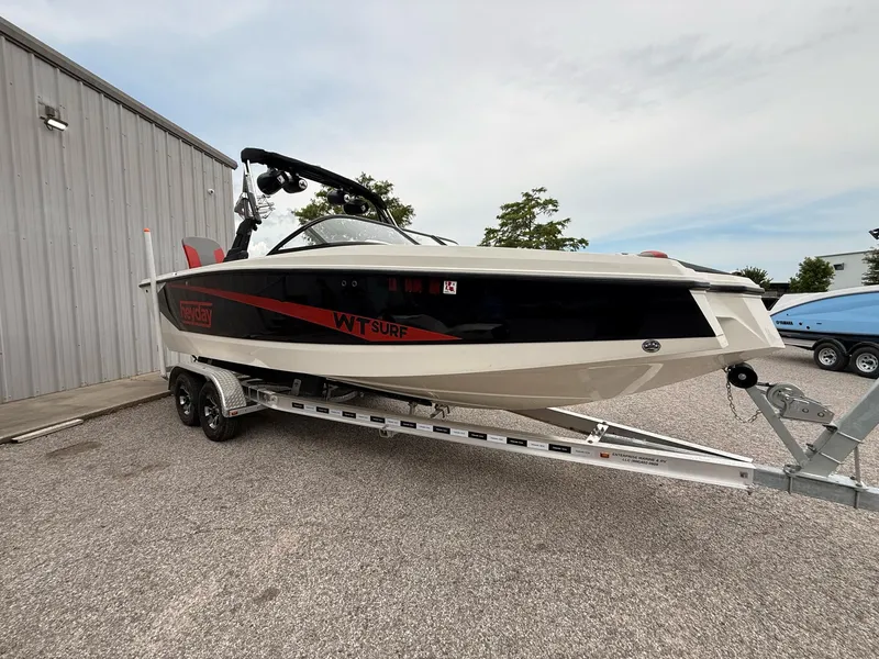 Slide: The Image of Heyday Wake Boats WTSurf 2018 - 6