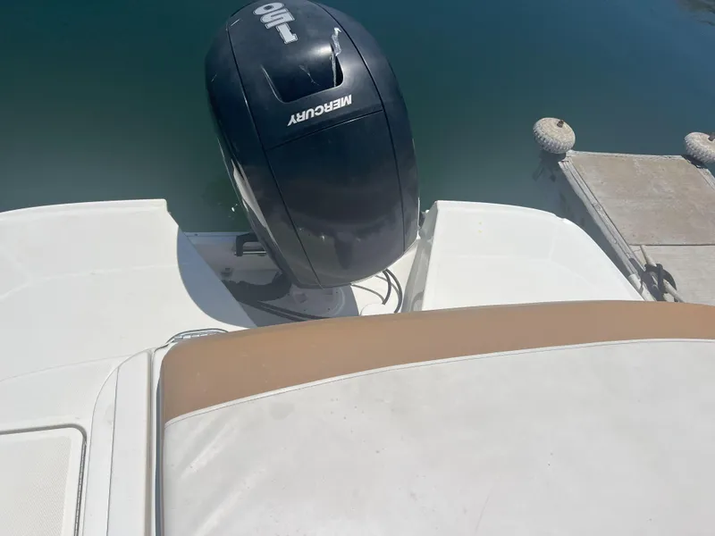 Slide: The Image of Bayliner VR6 Bowrider OB 2021 - 14