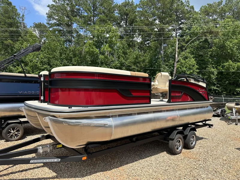 Slide: The Image of Lowe SS210 2025 - 1