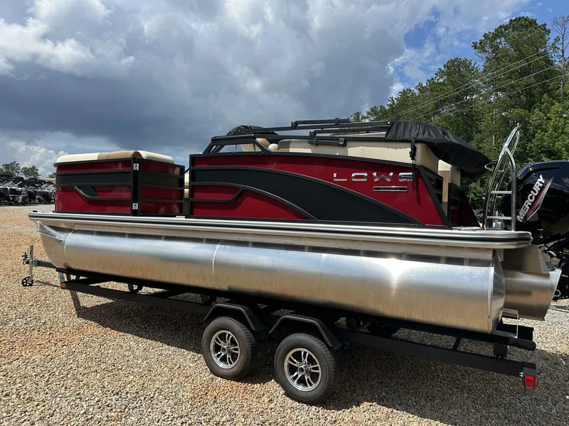 Slide: The Image of Lowe SS210 2025 - 3