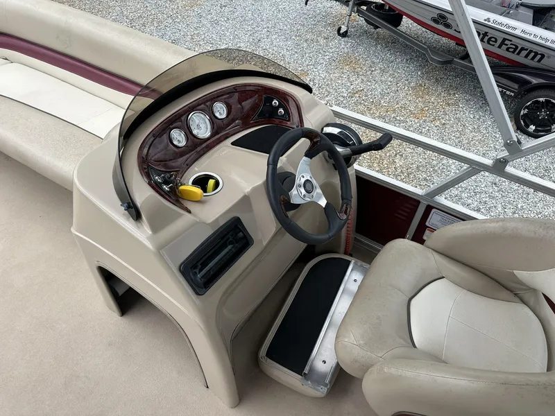 Slide: The Image of Sun Tracker Party Barge 20 DLX 20 DLX 2013 - 9