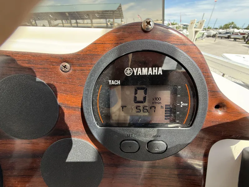 Slide: The Image of Harris Sunliner 220 BRAND NEW YAMAHA 90 SHO 2000 - 11