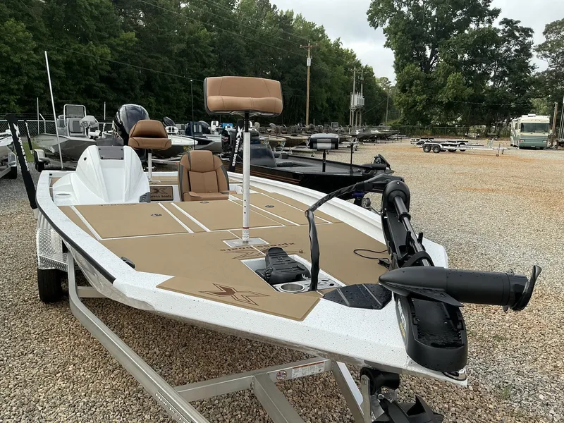 Slide: The Image of Xpress Hyper-Lift Bass Series H20 2026 - 3