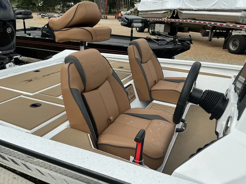 Slide: The Image of Xpress Hyper-Lift Bass Series H20 2026 - 7