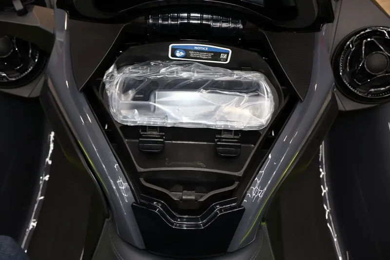 Slide: The Image of Sea-Doo Explorer Pro® 230 2025 - 22