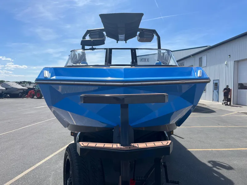 Slide: The Image of Nautique G23 2023 - 10