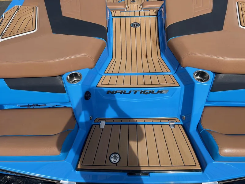 Slide: The Image of Nautique G23 2023 - 15