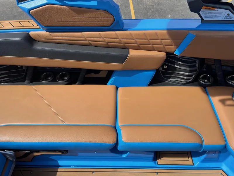 Slide: The Image of Nautique G23 2023 - 24