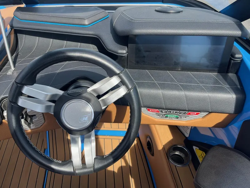 Slide: The Image of Nautique G23 2023 - 28