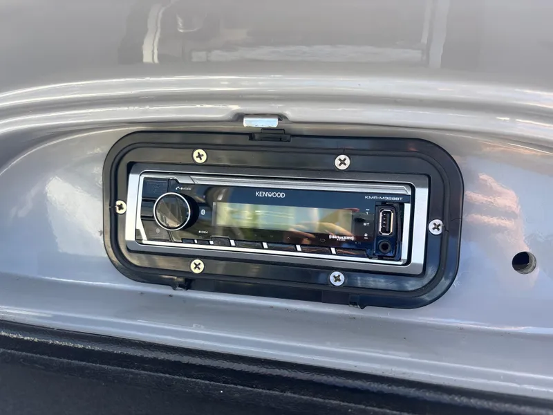 Slide: The Image of Reinell 220 LSE 2007 - 10