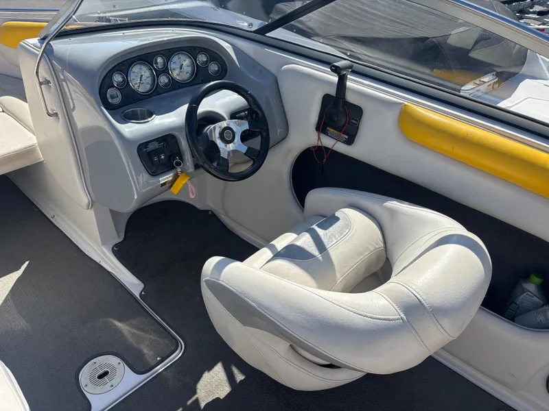 Slide: The Image of Reinell 220 LSE 2007 - 11