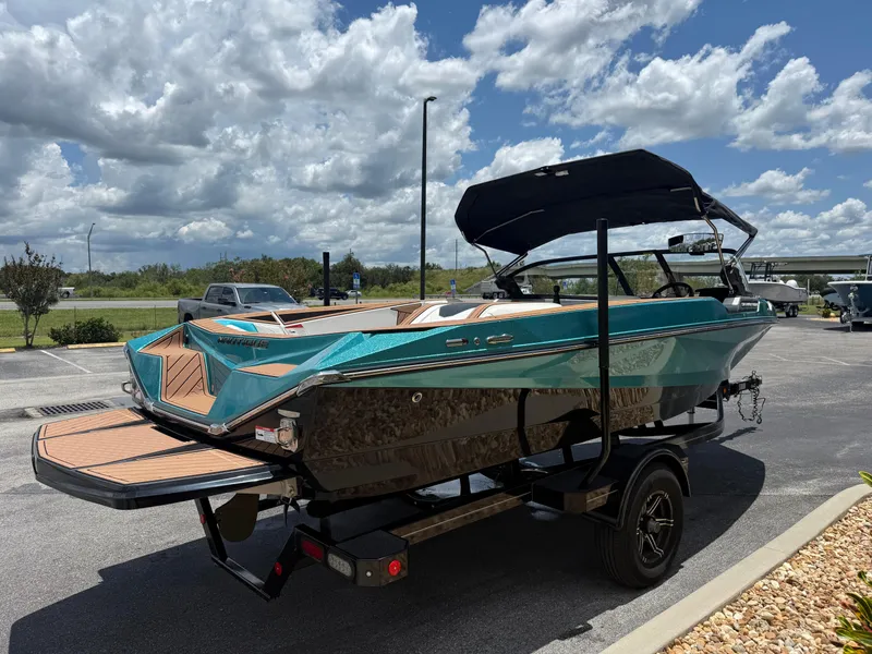 Slide: The Image of Nautique Ski Nautique 2019 - 5