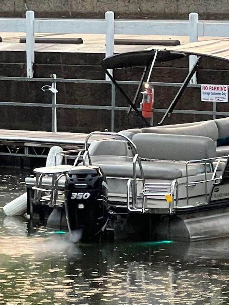 Slide: The Image of Harris 270 Grand Mariner 2019 - 2