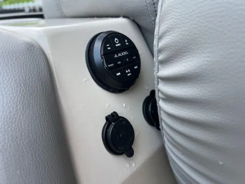 Slide: The Image of Harris 270 Grand Mariner 2019 - 21