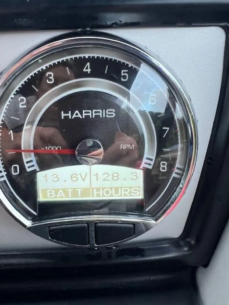 Slide: The Image of Harris 270 Grand Mariner 2019 - 23