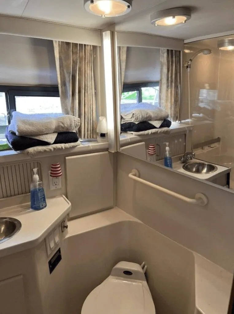 Slide: The Image of Carver 355 Aft Cabin Motor Yacht 1994 - 22