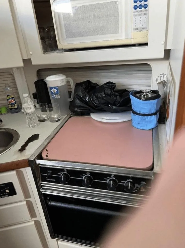 Slide: The Image of Carver 355 Aft Cabin Motor Yacht 1994 - 6