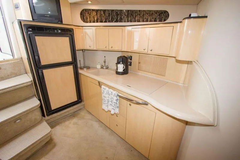 Slide: The Image of Sea Ray 410 Sundancer 2000 - 6