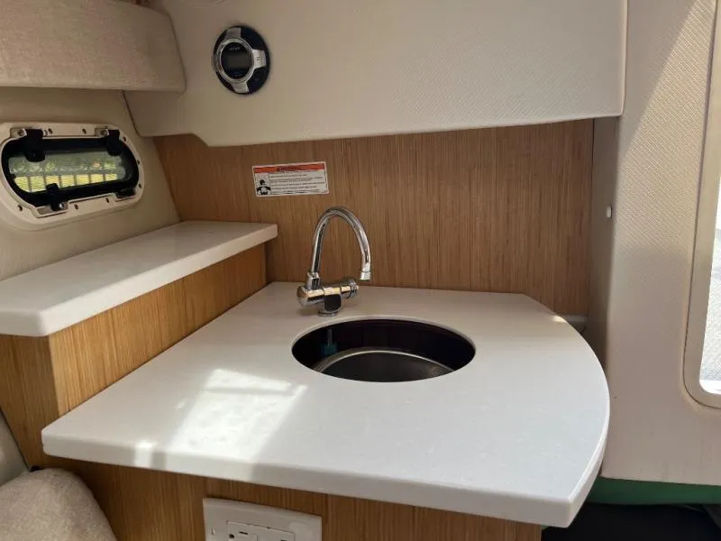 Slide: The Image of Four Winns 265SS 2014 - 12