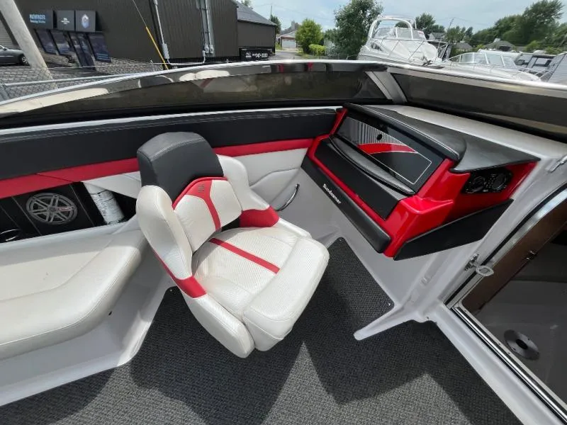 Slide: The Image of Four Winns 265SS 2014 - 7